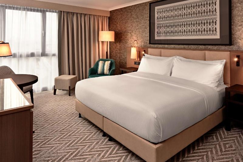 King Room with Panoramic View image 3