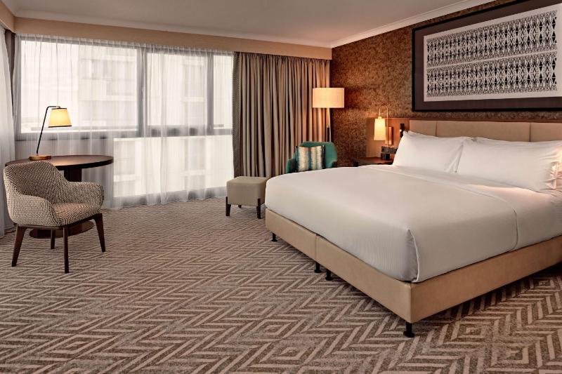 Corner King Room image 3