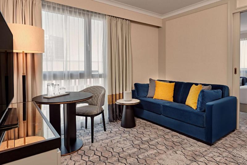King Junior Suite Panoramic View image 3