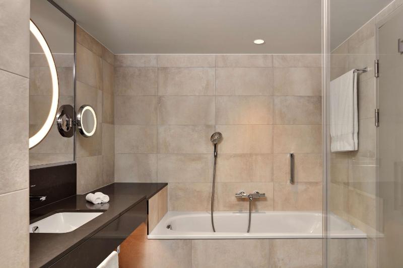 Grand Panorama Loft image 4