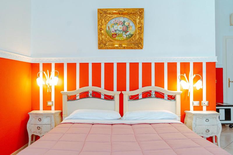 Deluxe Room image 4