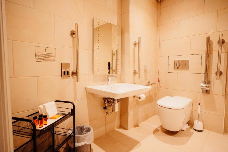 King Room - Disability Access image 2