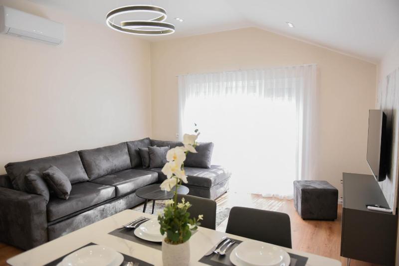 Vila Kazazi - Premium City Center Apartments - Exceptional Rated - image 11