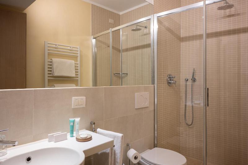 Deluxe Studio with View  image 4