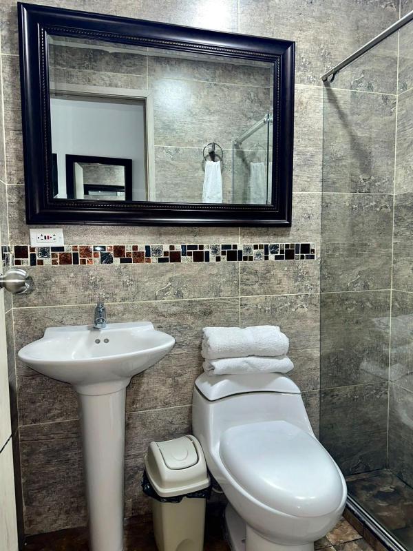 Hotel Los Maderos - image 5