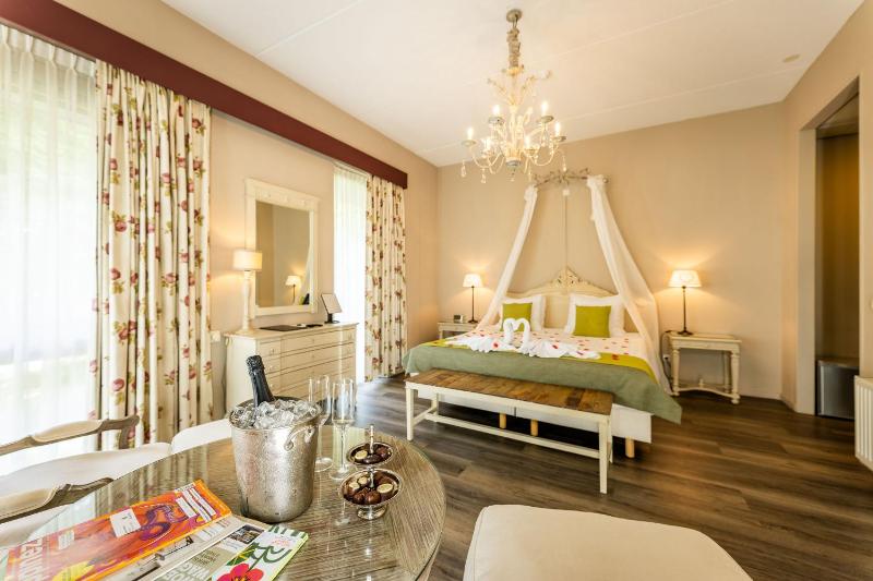 Honeymoon Suite image 1