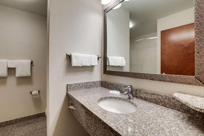 King Suite with Sofa Bed image 2