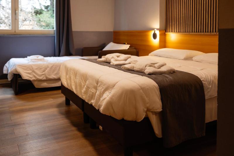 Triple Room image 2