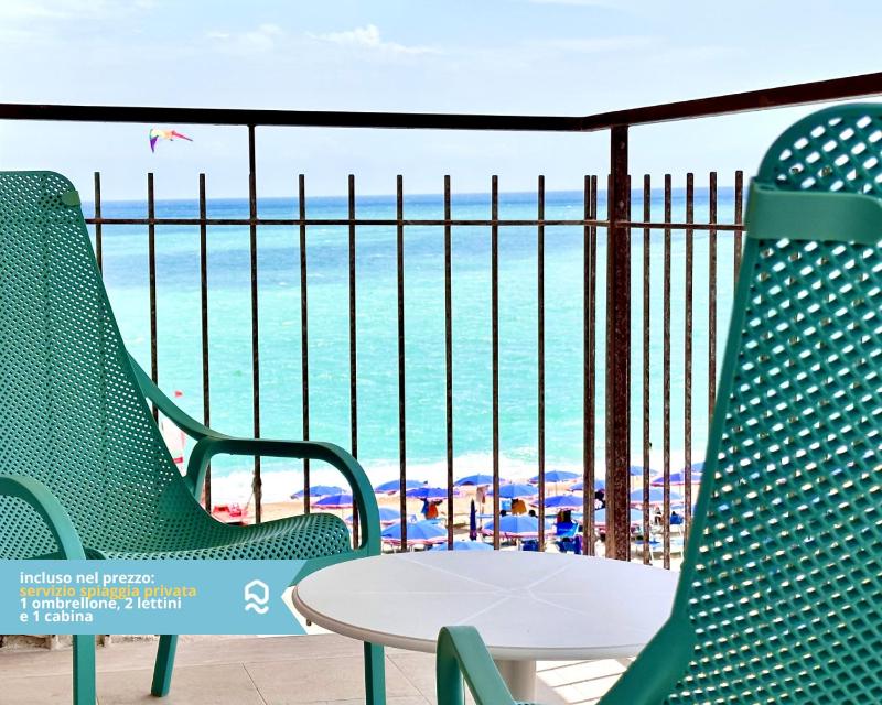 M389 - Marcelli nuovo trilocale sul mare con spiaggia privata - image 5