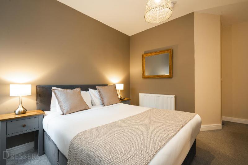 Double Room image 3