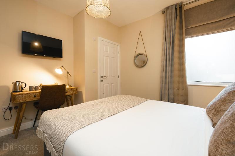 Double Room image 4