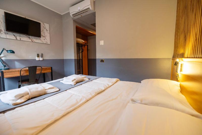 Standard Single Room image 3