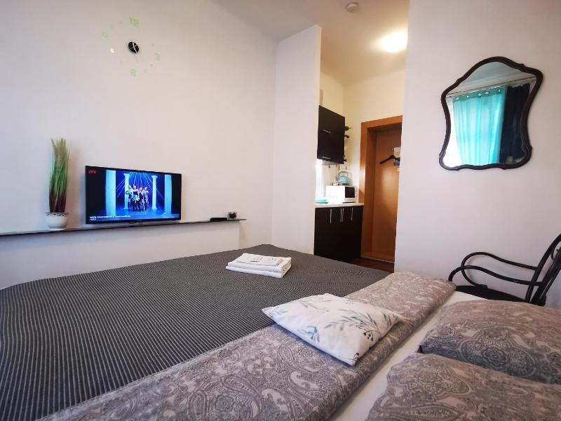 S7 Mint studio apartment - image 12