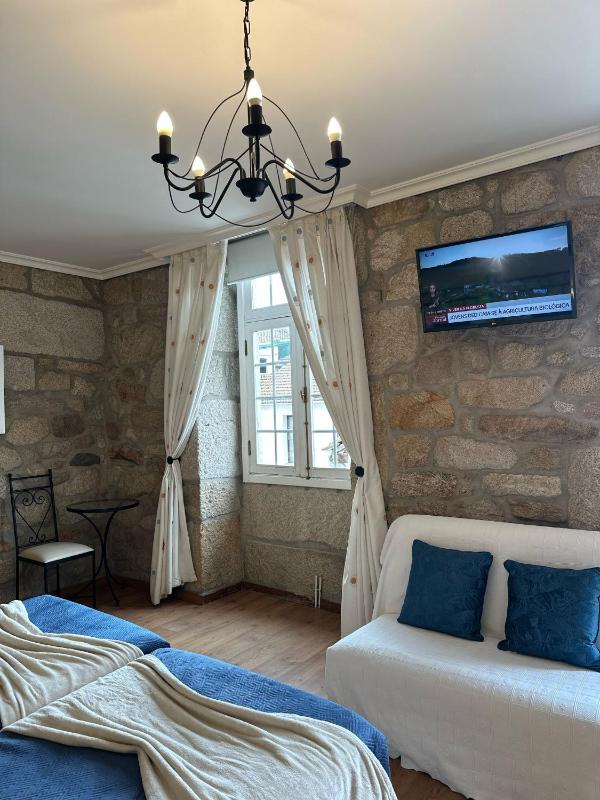 Quadruple Room image 2