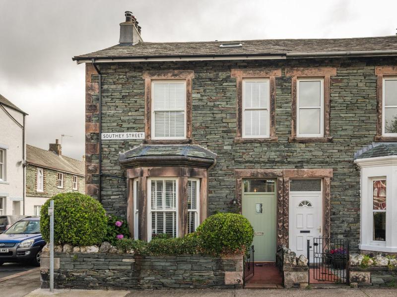 Skyfell House - image 1