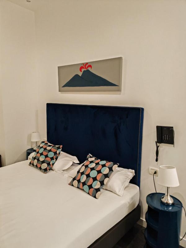 Standard Double Room image 3