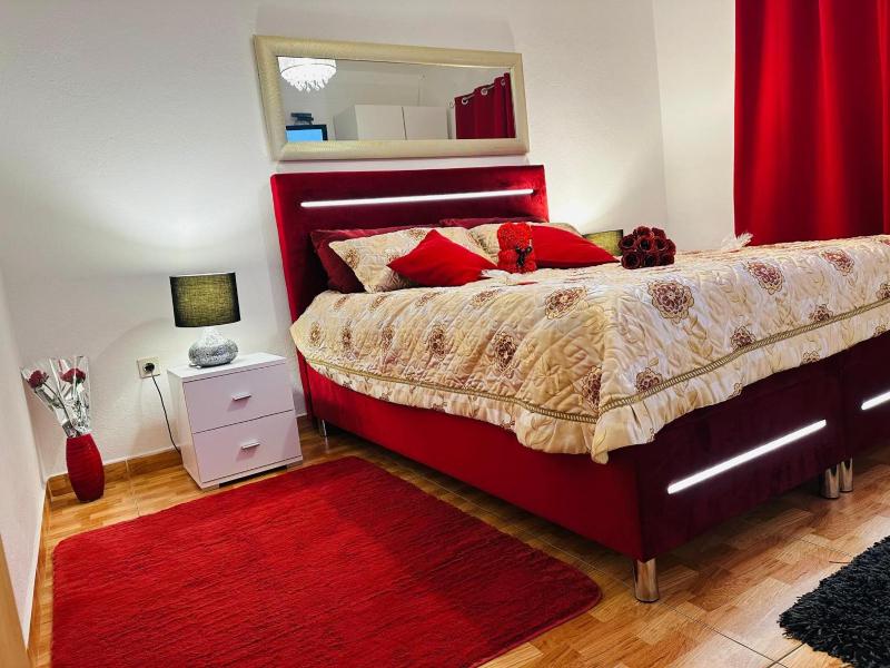 Deluxe Apartment image 3