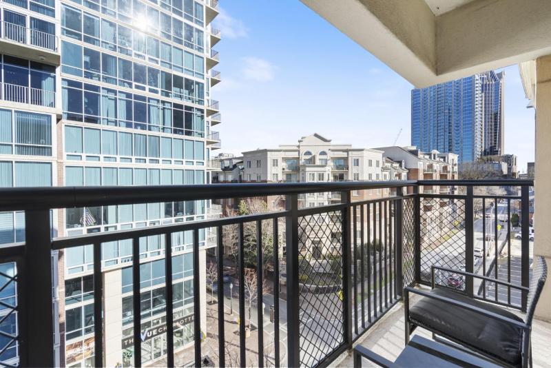 Cozy City Charm - Spacious Parking Balcony Gym - image 18