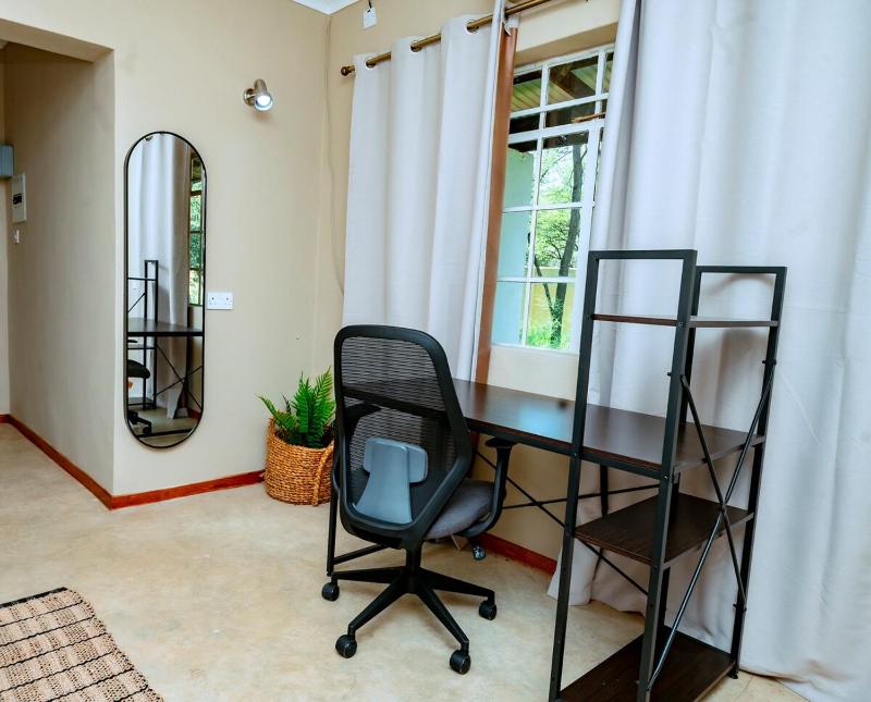 The Bush Cottage at Mokolodi Gaborone - image 3