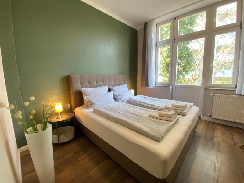 Double Room image 4