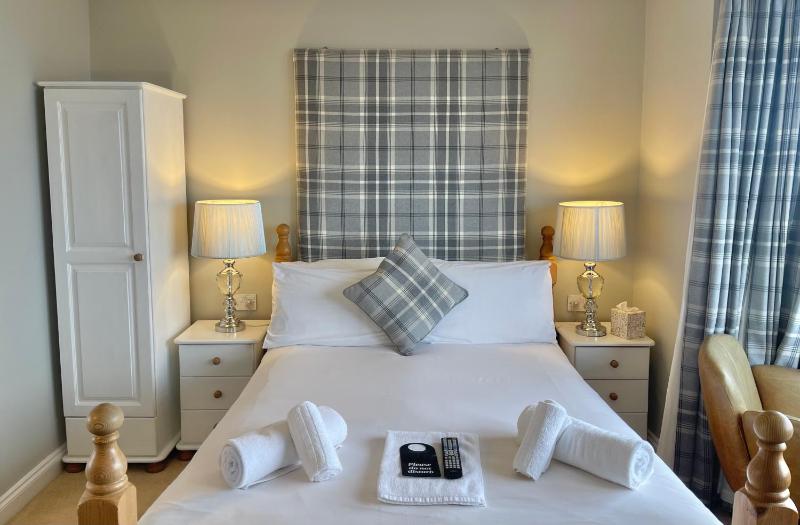 Superior Double Room with Sea View and Bay Window image 1