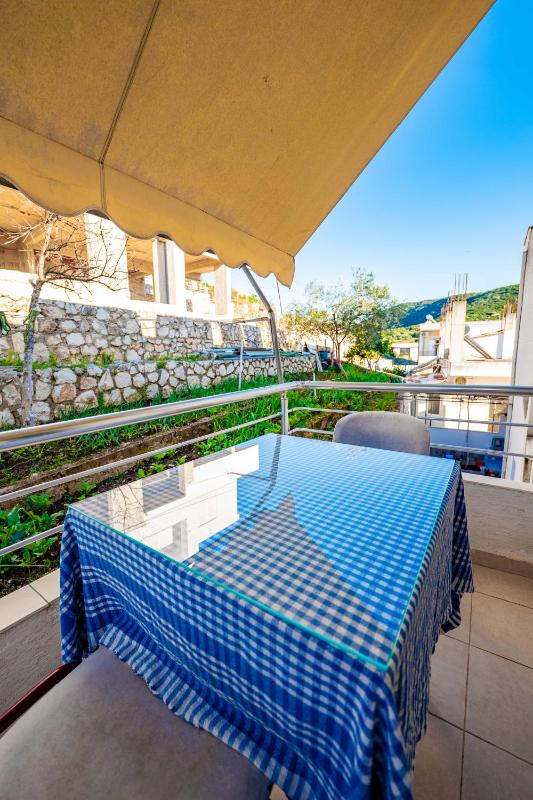 Double Room with Mountain View image 1