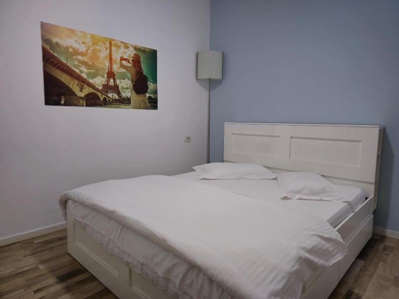 One-Bedroom Apartment image 1