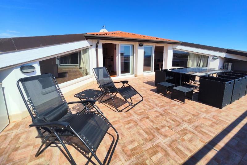 Rotolo Suite 601 - image 23