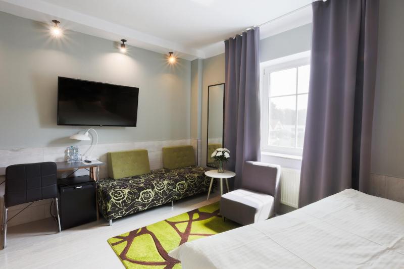 Deluxe Double or Twin Room image 3