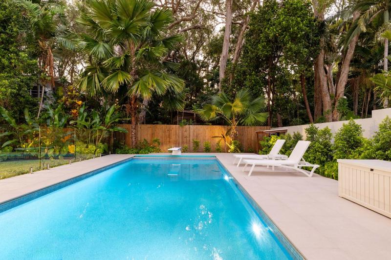 Tropical Home by the Beach - image 18