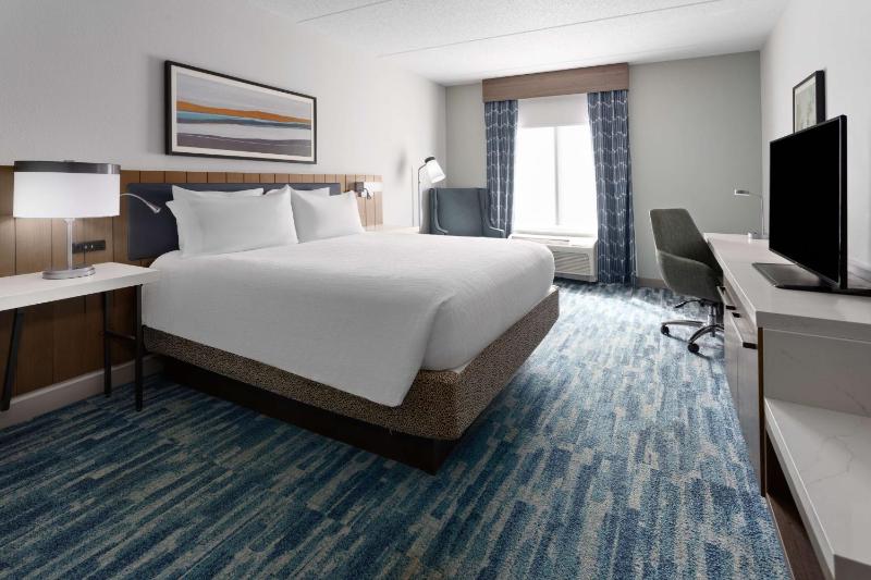 King Room image 3