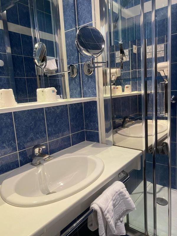 Budget Double Room image 2