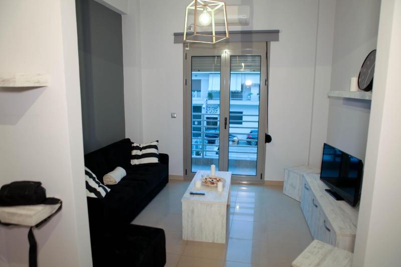 One-Bedroom Apartment image 2