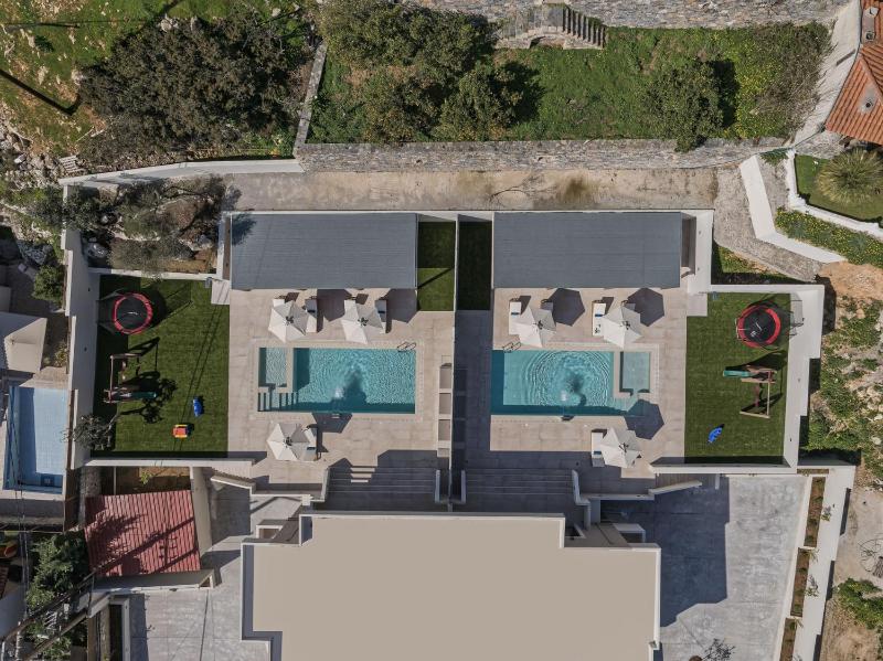Elysian Villa 2 With Private Pool - image 15
