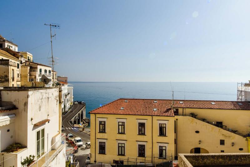 LUIMAR Holiday House - image 5