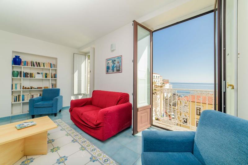 LUIMAR Holiday House - image 1