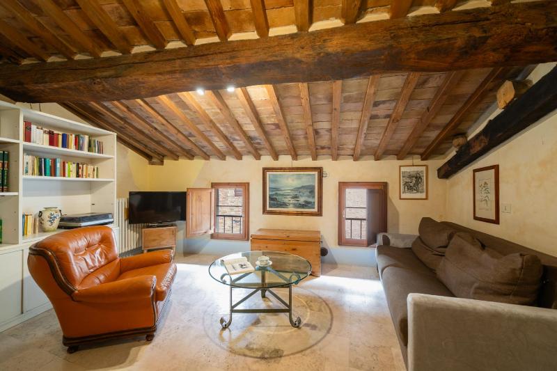 Three-Bedroom Apartment Suite image 2