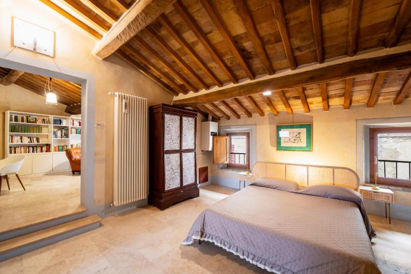 Three-Bedroom Apartment Suite image 3
