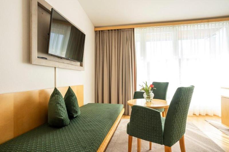 Double Room with Terrace (Hotel) image 4