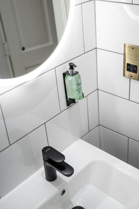 Deluxe Double Room with Shower image 4