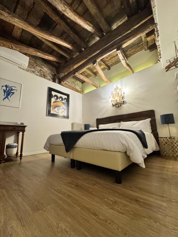 L'8 Boutique Concept Apartments - image 1
