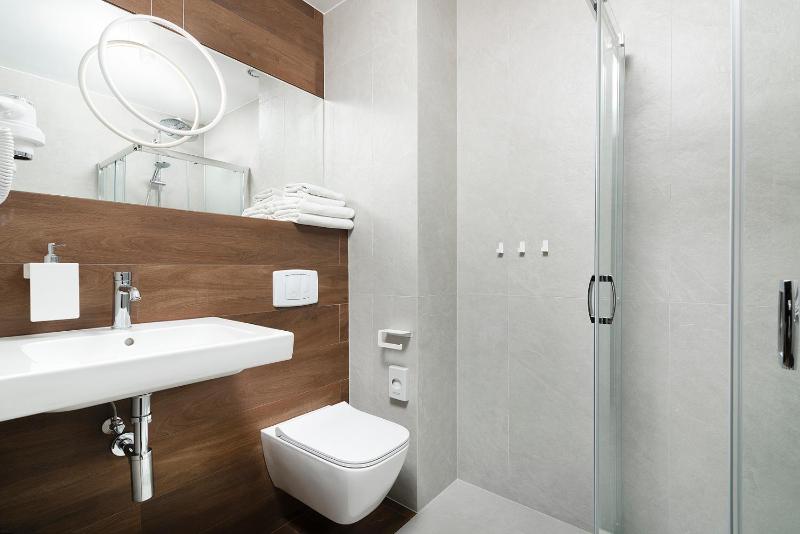 Double Room image 4