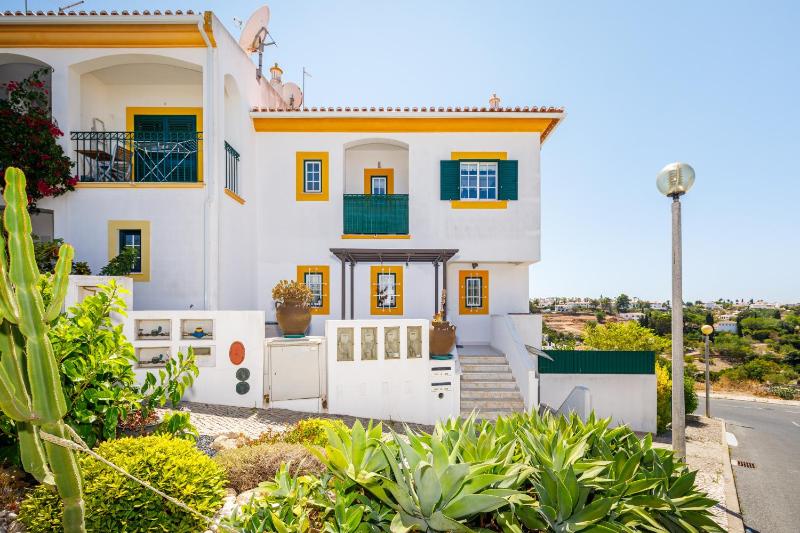Colina Verde G - Charming 1-Bedroom Townhouse - image 13