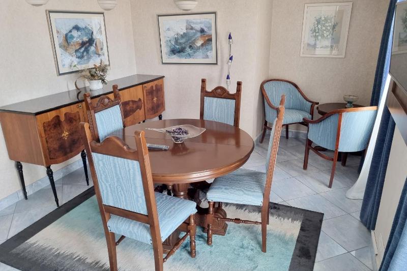 Standard Suite image 2