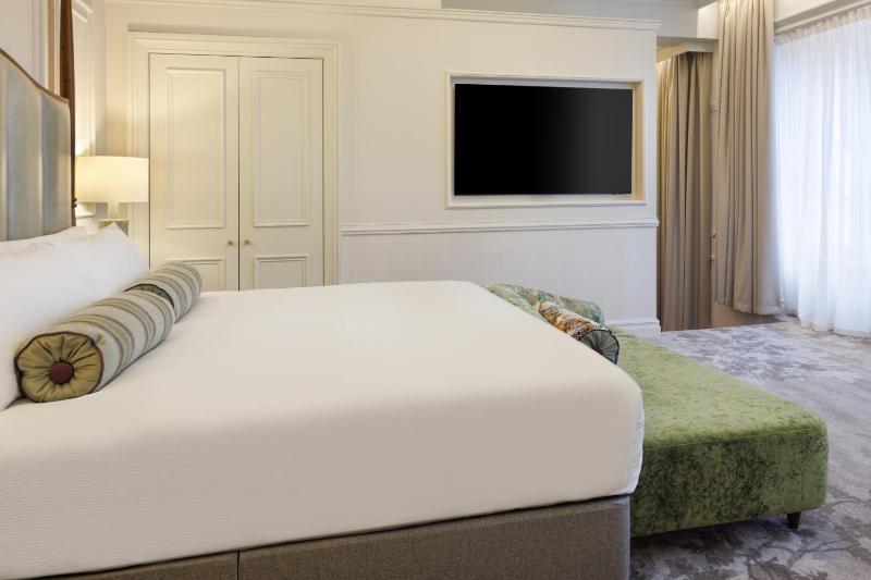 Junior Suite image 3