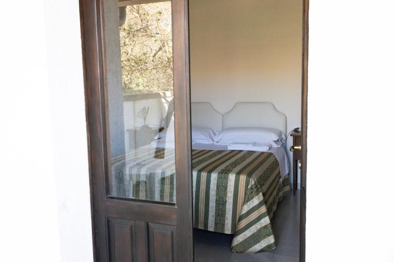 Double or Twin Room image 4
