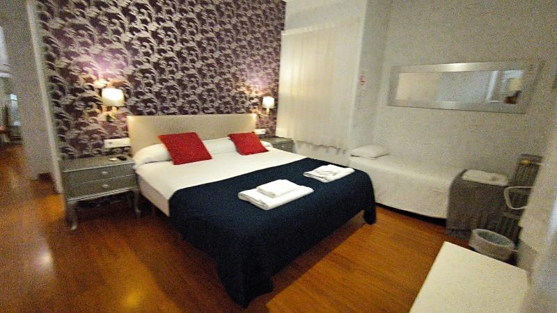 Suite with Terrace image 3