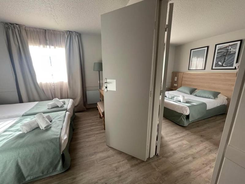 Two Connecting Double Rooms (4 Adults) image 4