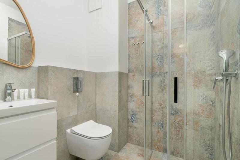 Cozy and Bright Studio in Poznań by Noclegi Renters - image 10