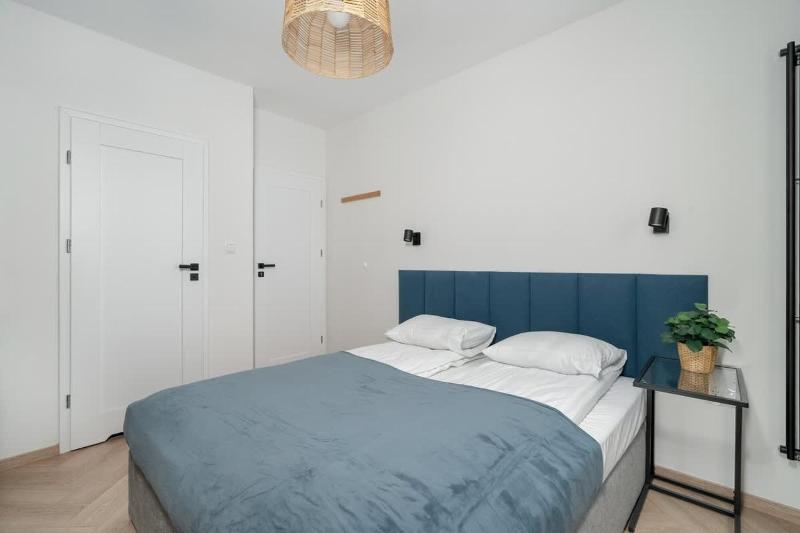 Cozy and Bright Studio in Poznań by Noclegi Renters - image 13